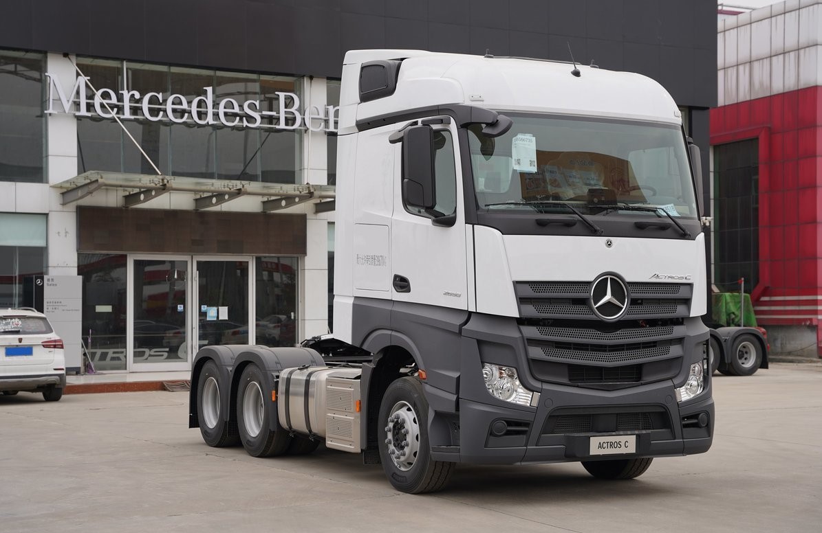 Mercedes benz actros 2023