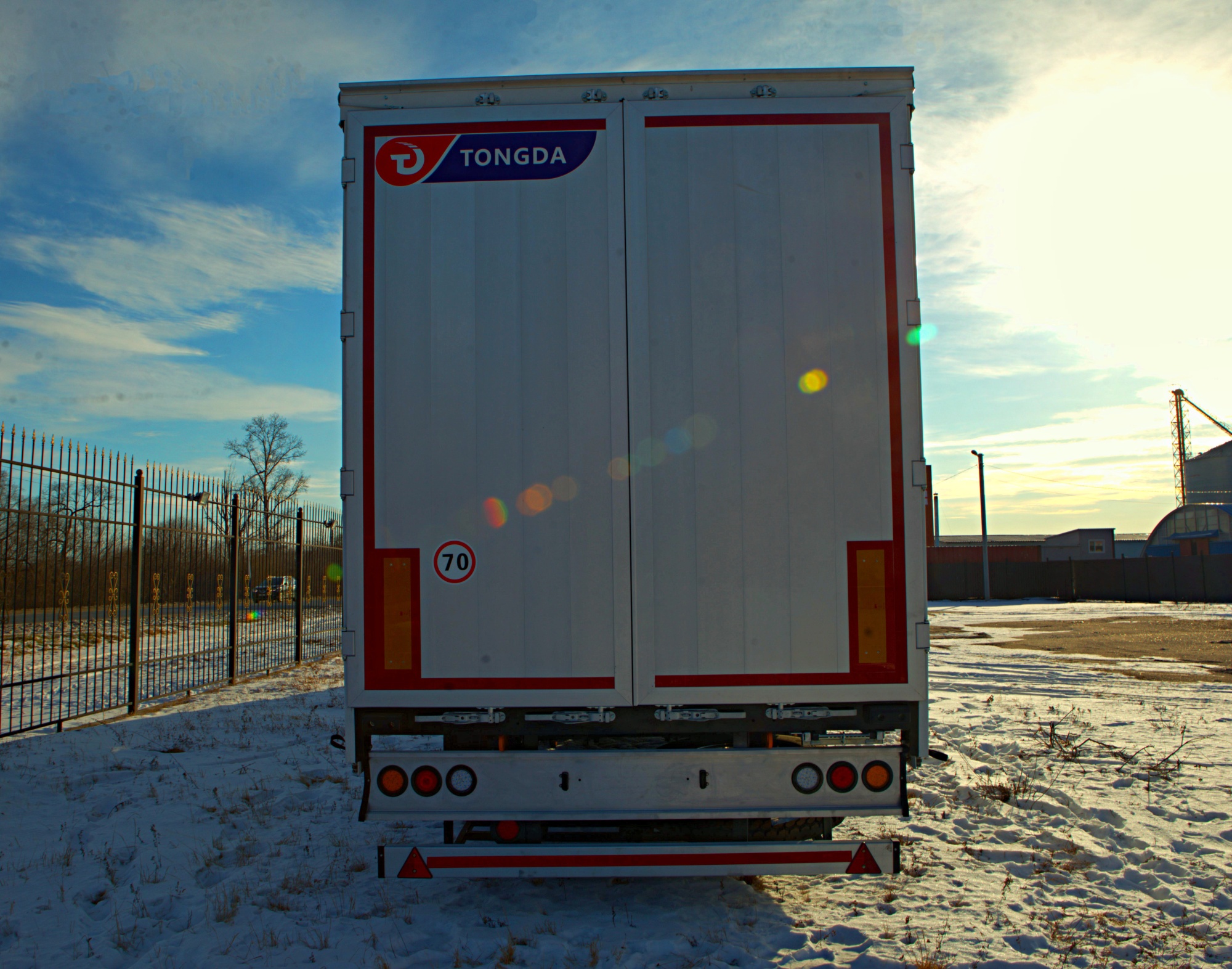 Полуприцеп шторно-бортовой Tongda TDZ9400XXY 