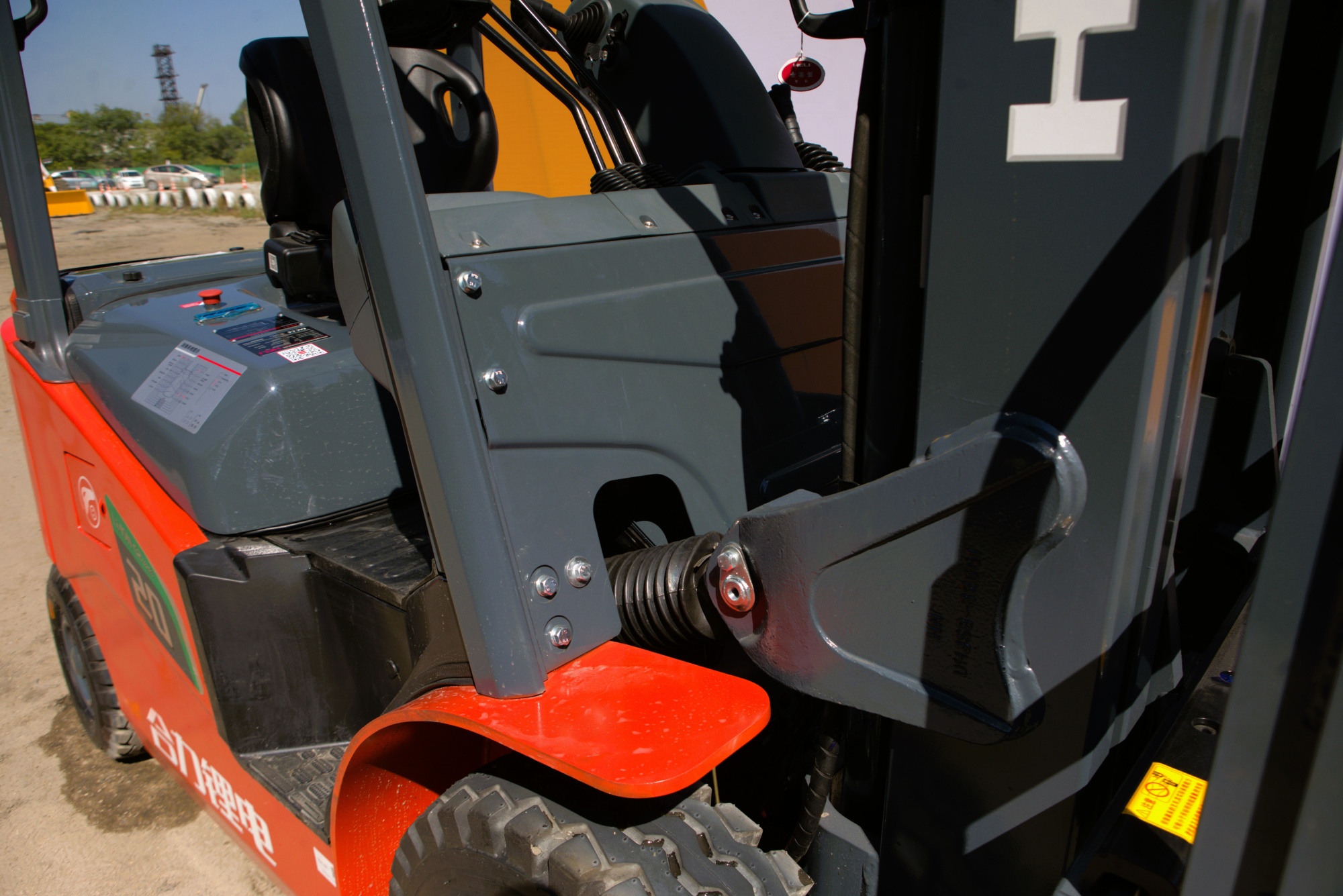 Вилочный погрузчик HELI CPD20 GB6LI-H