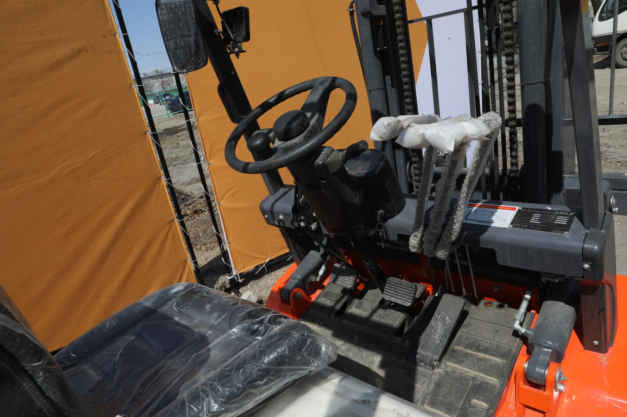 Вилочный погрузчик HELI CPQD30