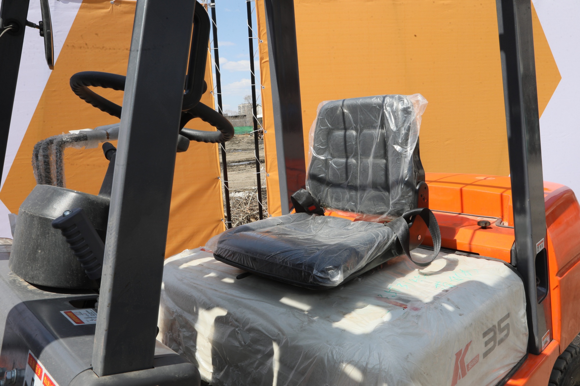 Вилочный погрузчик HELI CPQD35