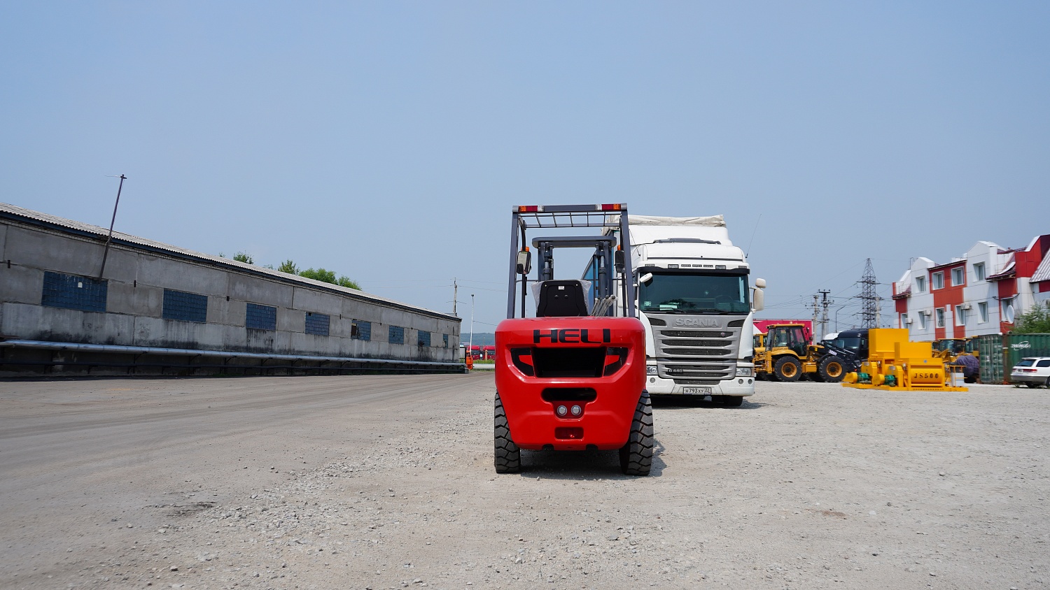 Вилочный погрузчик Heli CPCD50 Compact: инновационное решение для современных складов